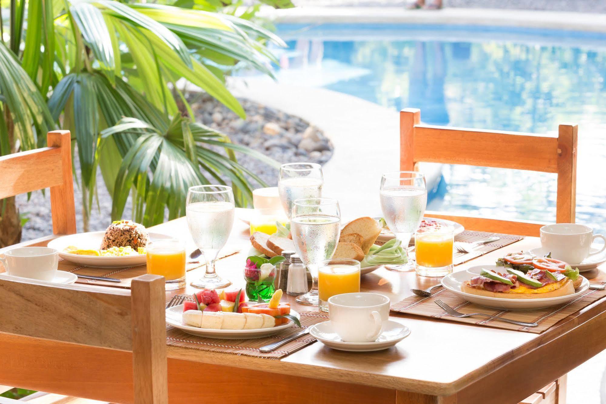 Olas Verdes Hotel Носара Екстериор снимка